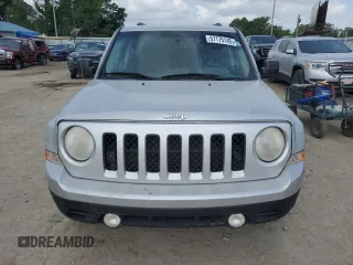 2011 Jeep Patriot Sport z VIN 1J4NT1GA8BD227976, wystawiony jako Copart lot #57175145 z przebiegiem 218 452 mil mil oraz Czysty tytuł • Clean title. Historia ofert i sprzedaży dostępna na DreamBid. Obrazek 5.