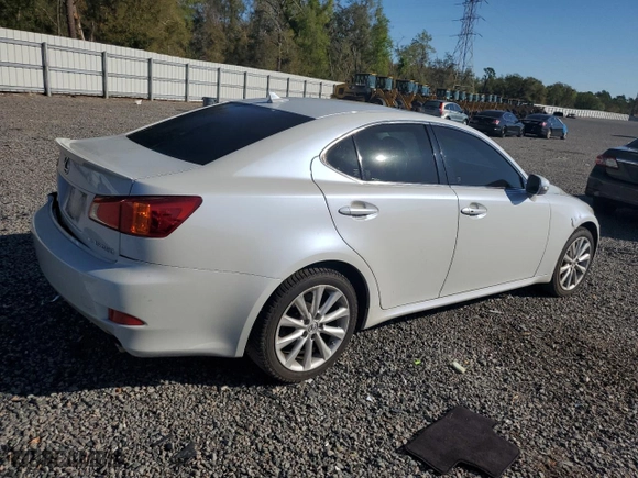 2009 Lexus IS 250 with VIN JTHCK262195030831, listed as a Copart auction lot 48552965 with 154,254 mi miles and Salvage Title. Bid and sale history available at carsss.com. Image 3.