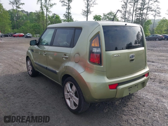 2011 Kia Soul + with VIN KNDJT2A29B7316532, listed as a IAAI auction lot 42112069 with 272,994 mi miles. Bid and sale history available at carsss.com. Image 3.