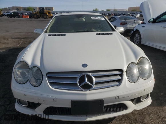 2008 Mercedes-Benz SL 550 z VIN WDBSK71FX8F136660, wystawiony jako Copart lot #53277185 z przebiegiem 74 827 mil mil oraz Szkoda całkowita • Salvage title. Historia ofert i sprzedaży dostępna na DreamBid. Obrazek 5.