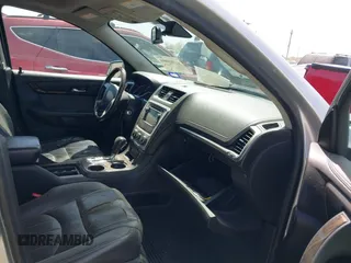 2014 GMC Acadia Denali z VIN 1GKKRTKD0EJ192610, wystawiony jako IAAI lot #41819095 z przebiegiem 121 075 mil mil oraz . Historia ofert i sprzedaży dostępna na DreamBid. Obrazek 5.