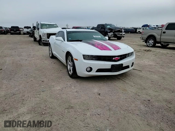 2013 Chevrolet Camaro LT z VIN 2G1FB1E39D9127220, wystawiony jako Copart lot #50932945 z przebiegiem 89 058 mil mil oraz Czysty tytuł • Clean title. Historia ofert i sprzedaży dostępna na DreamBid. Obrazek 11.