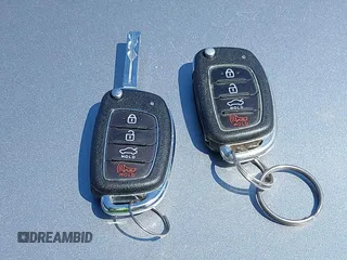 2018 Hyundai Sonata SE z VIN 5NPE24AF3JH599281, wystawiony jako IAAI lot #42465221 z przebiegiem 193 734 mil mil oraz . Historia ofert i sprzedaży dostępna na DreamBid. Obrazek 11.