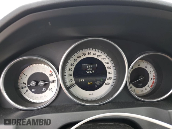 2014 Mercedes-Benz E 350 z VIN WDDKJ5KB5EF226093, wystawiony jako Copart lot #55475425 z przebiegiem 125 574 mil mil oraz Szkoda całkowita • Salvage title. Historia ofert i sprzedaży dostępna na DreamBid. Obrazek 9.