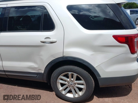 2016 Ford Explorer XLT with VIN 1FM5K7D87GGA58287, listed as a IAAI auction lot 41724911 with 137,086 mi miles and . Bid and sale history available at carsss.com. Image 6.