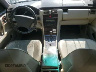1996 Mercedes-Benz E Class with VIN WDBJF20F3TJ023420, listed as a Copart auction lot 71042494 with 0 mi miles and Salvage Title. Bid and sale history available at carsss.com. Image 8.