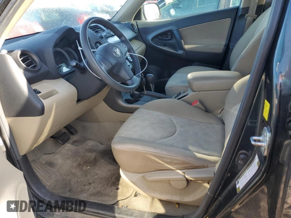 2010 Toyota RAV4 z VIN 2T3ZF4DV2AW035428, wystawiony jako Copart lot #43456965 z przebiegiem 154 001 mil mil oraz Szkoda całkowita • Salvage title. Historia ofert i sprzedaży dostępna na DreamBid. Obrazek 7.