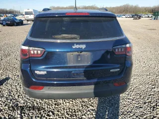 2018 Jeep Compass Latitude with VIN 3C4NJCBB0JT318692, listed as a Copart auction lot 49394515 with 0 mi miles and Salvage Title. Bid and sale history available at carsss.com. Image 6.