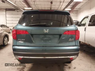 2016 Honda Pilot Elite with VIN 5FNYF6H09GB085621, listed as a IAAI auction lot 41788911 with 137,199 mi miles. Bid and sale history available at carsss.com. Image 17.