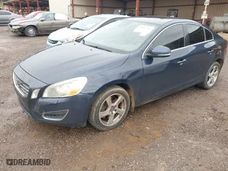 2012 Volvo S60 T5 with VIN YV1622FS9C2129267, listed as a IAAI auction lot 41607512 with 189,212 mi miles. Bid and sale history available at carsss.com. Image 2.