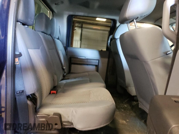 2015 Ford F-250 Lariat z VIN 1FT7W2B61FED10714, wystawiony jako Copart lot #56411225 z przebiegiem 50 402 mil mil oraz Czysty tytuł • Clean title. Historia ofert i sprzedaży dostępna na DreamBid. Obrazek 10.