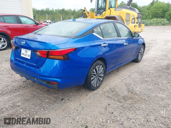 2025 Nissan Altima SV with VIN 1N4BL4DV1SN376554, listed as a IAAI auction lot 42087337 with 1,140 mi miles. Bid and sale history available at carsss.com. Image 4.