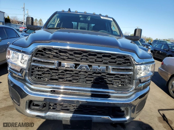 2019 Ram 2500 Tradesman with VIN 3C6UR5HL1KG680905, listed as a Copart auction lot 82358844 with 141,365 mi miles and Salvage Title. Bid and sale history available at carsss.com. Image 5.