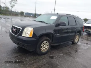 2008 GMC Yukon SLE w/3SA with VIN 1GKFC13C88R268108, listed as a IAAI auction lot 41645695 with 312,776 mi miles. Bid and sale history available at carsss.com. Image 2.