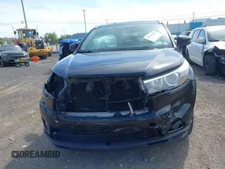 2016 Toyota Highlander XLE z VIN 5TDJKRFH3GS269861, wystawiony jako IAAI lot #42199493 z przebiegiem 94 237 mil mil oraz . Historia ofert i sprzedaży dostępna na DreamBid. Obrazek 12.