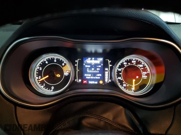 2019 Jeep Cherokee Latitude Plus с VIN 1C4PJMLB0KD398399, выставлен на аукционе Copart как лот 45468265 с пробегом 74 870 миль миль и Списание • Salvage title. История ставок и продаж доступна на DreamBid. Изображение 9.