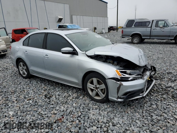2011 Volkswagen Jetta TDI with VIN 3VWLL7AJ0BM121421, listed as a Copart auction lot 51160365 with 138,364 mi miles and Salvage title. Bid and sale history available at DreamBid. Image 4.