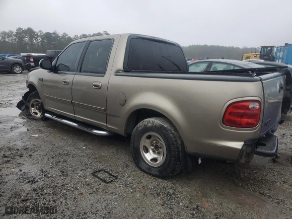 2002 Ford F-150 XLT with VIN 1FTRW07642KD39576, listed as a Copart auction lot 44927195 with 170,696 mi miles and Clean Title. Bid and sale history available at carsss.com. Image 2.