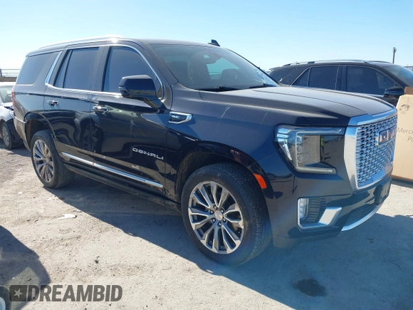 2021 GMC Yukon Denali with VIN 1GKS2DKL1MR135771, listed as a IAAI auction lot 41403680 with 61,772 mi miles. Bid and sale history available at carsss.com. Image 1.