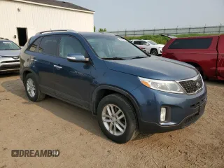2015 Kia Sorento LX with VIN 5XYKTCA60FG597402, listed as a Copart auction lot 58371025 with 116,637 mi miles and Clean title. Bid and sale history available at DreamBid. Image 4.