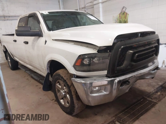 2015 Ram 2500 SLT z VIN 3C6TR5JT2FG645527, wystawiony jako IAAI lot #41711532 z przebiegiem 178 185 mil mil oraz . Historia ofert i sprzedaży dostępna na DreamBid. Obrazek 1.