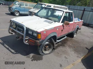 1984 Datsun 720 z VIN JN6ND06Y5EW020107, wystawiony jako IAAI lot #42281402 z przebiegiem 224 687 mil mil oraz . Historia ofert i sprzedaży dostępna na DreamBid. Obrazek 2.