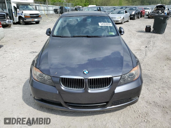 2006 BMW 3 Series 330i z VIN WBAVB33576KR77249, wystawiony jako Copart lot #54324055 z przebiegiem 93 180 mil mil oraz Szkoda całkowita • Salvage title. Historia ofert i sprzedaży dostępna na DreamBid. Obrazek 5.