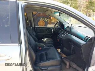2007 Honda Odyssey Touring with VIN 5FNRL38867B122822, listed as a IAAI auction lot 42145685 with 212,164 mi miles. Bid and sale history available at carsss.com. Image 5.