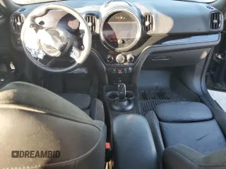 2022 MINI Countryman Cooper S with VIN WMZ53BR04N3N38492, listed as a Copart auction lot 85872264 with 33,186 mi miles and Salvage title. Bid and sale history available at DreamBid. Image 8.