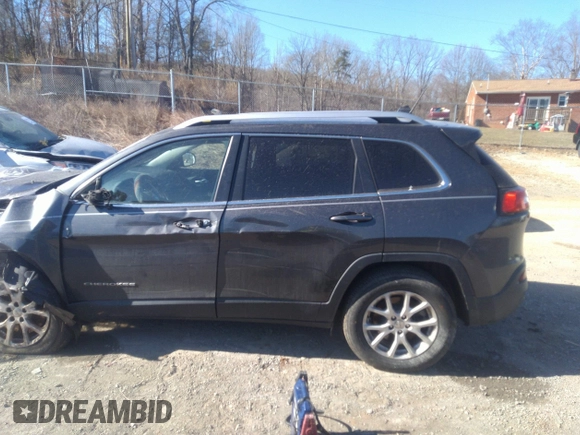 2015 Jeep Cherokee Latitude with VIN 1C4PJMCB5FW784536, listed as a IAAI auction lot 41667686 with 194,422 mi miles and . Bid and sale history available at carsss.com. Image 14.