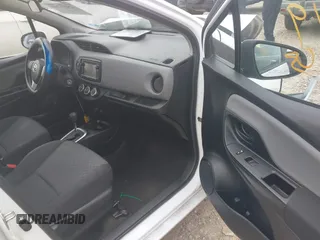 2017 Toyota Yaris L z VIN VNKKTUD32HA078479, wystawiony jako IAAI lot #42431719 z przebiegiem 60 741 mil mil oraz . Historia ofert i sprzedaży dostępna na DreamBid. Obrazek 5.
