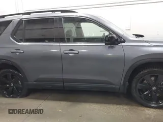 2025 Honda Pilot Black Edition with VIN 5FNYG1H91SB034976, listed as a IAAI auction lot 41677687 with 5,659 mi miles. Bid and sale history available at carsss.com. Image 13.
