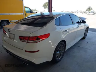 2020 Kia Optima LX с VIN 5XXGT4L36LG391872, выставлен на аукционе IAAI как лот 42500133 с пробегом 110 297 миль миль и . История ставок и продаж доступна на DreamBid. Изображение 4.