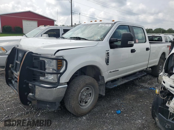 2018 Ford F-350 XL with VIN 1FT8W3BT3JEC37855, listed as a Copart auction lot 63740775 with 128,675 mi miles and Salvage title. Bid and sale history available at DreamBid. Image 1.