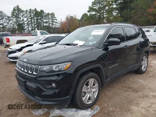 2022 Jeep Compass Latitude with VIN 3C4NJCBB4NT198353, listed as a IAAI auction lot 41048123 with 44,771 mi miles and . Bid and sale history available at carsss.com. Image 2.