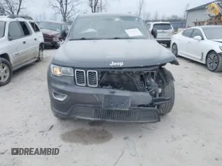 2017 Jeep Grand Cherokee Laredo with VIN 1C4RJFAG3HC742986, listed as a IAAI auction lot 41386220 with 200,456 mi miles. Bid and sale history available at carsss.com. Image 6.