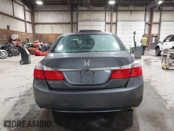 2014 Honda Accord LX z VIN 1HGCR2F32EA235082, wystawiony jako IAAI lot #42225758 z przebiegiem 132 832 mil mil oraz . Historia ofert i sprzedaży dostępna na DreamBid. Obrazek 16.