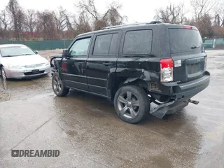 2017 Jeep Patriot Sport with VIN 1C4NJPBA1HD208653, listed as a IAAI auction lot 41864826 with 77,196 mi miles. Bid and sale history available at carsss.com. Image 3.
