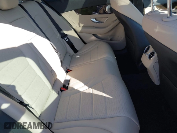 2018 Mercedes-Benz C C 300 with VIN WDDWF4KB2JR320325, listed as a IAAI auction lot 40359181 with 58,522 mi miles. Bid and sale history available at carsss.com. Image 8.