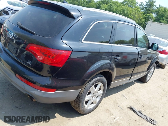 2010 Audi Q7 Premium Plus with VIN WA1LYAFE1AD002875, listed as a IAAI auction lot 42438514 with 124,548 mi miles and . Bid and sale history available at DreamBid. Image 4.