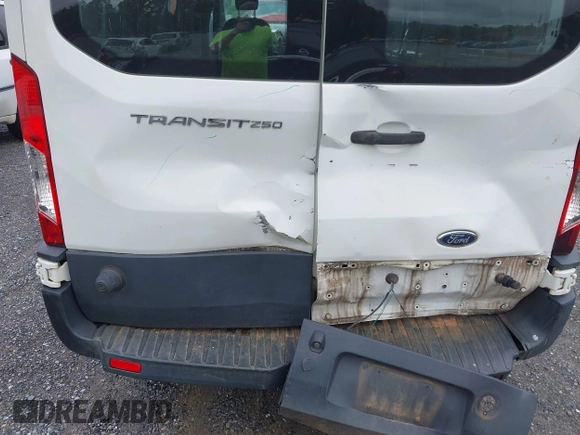 2017 Ford Transit Cargo с VIN 1FTYR2ZM4HKA60759, выставлен на аукционе IAAI как лот 42353909 с пробегом 111 882 миль миль и . История ставок и продаж доступна на DreamBid. Изображение 6.