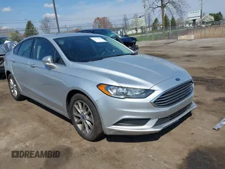 2017 Ford Fusion SE z VIN 3FA6P0H71HR199603, wystawiony jako IAAI lot #42101486 z przebiegiem 162 321 mil mil oraz . Historia ofert i sprzedaży dostępna na DreamBid. Obrazek 1.