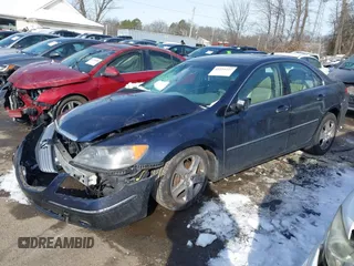 2005 Acura RL with VIN JH4KB16525C021514, listed as a IAAI auction lot 41231221 with Not provided miles and . Bid and sale history available at DreamBid. Image 2.