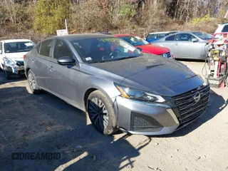 2024 Nissan Altima SV with VIN 1N4BL4DV3RN322621, listed as a IAAI auction lot 40843918 with 19,242 mi miles and . Bid and sale history available at DreamBid. Image 1.