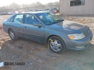 2004 Toyota Avalon XL with VIN 4T1BF28B44U375103, listed as a IAAI auction lot 41903924 with 329,027 mi miles. Bid and sale history available at carsss.com. Image 1.