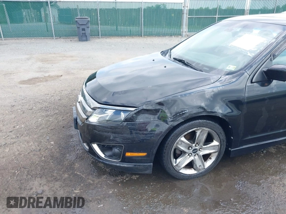 2011 Ford Fusion SPORT with VIN 3FAHP0KC6BR171723, listed as a IAAI auction lot 42072610 with 173,213 mi miles. Bid and sale history available at carsss.com. Image 6.