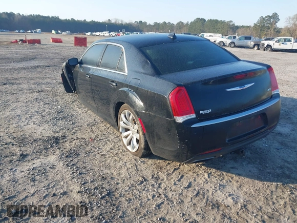 2018 Chrysler 300 Touring L with VIN 2C3CCAAG6JH249846, listed as a IAAI auction lot 41781511 with 95,121 mi miles. Bid and sale history available at carsss.com. Image 3.