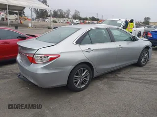 2015 Toyota Camry XLE z VIN 4T1BF1FK2FU484448, wystawiony jako IAAI lot #41798583 z przebiegiem 84 985 mil mil oraz . Historia ofert i sprzedaży dostępna na DreamBid. Obrazek 4.