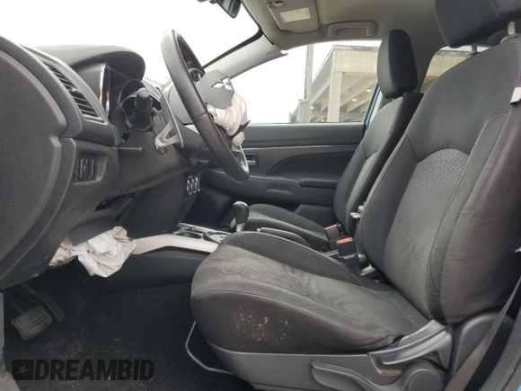 2014 Mitsubishi Outlander SE z VIN 4A4AP4AU2EE020696, wystawiony jako Copart lot #59438435 z przebiegiem Nie podano mil oraz Szkoda całkowita • Salvage title. Historia ofert i sprzedaży dostępna na DreamBid. Obrazek 7.