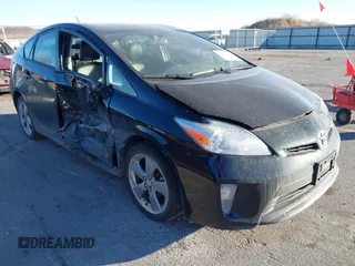 2013 Toyota Prius One with VIN JTDKN3DU4D1646120, listed as a IAAI auction lot 41425501 with 90,294 mi miles. Bid and sale history available at carsss.com. Image 1.